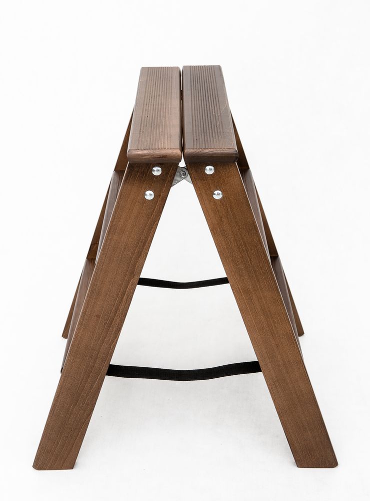 Стремянка двухсторонняя деревянная Hoz-Block Марк 3 ступени Венге (арт. ДДС-3В) от магазина ЛесКонПром.ру