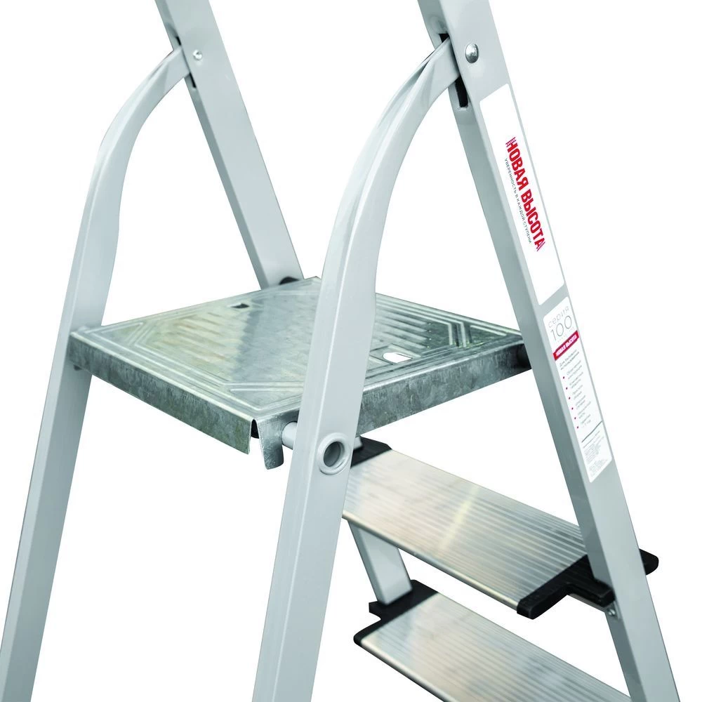 Стремянка стальная с широкой ступенью и органайзером Новая Высота 8 ступеней (арт. 1138108) от магазина ЛесКонПром.ру