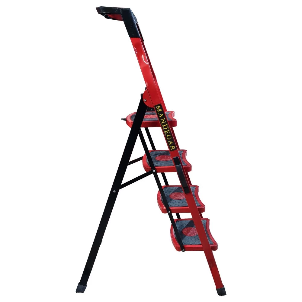 Стремянка стальная с 6 широкими ступенями SAMA красного цвета (арт.S-6К) от магазина ЛесКонПром.ру