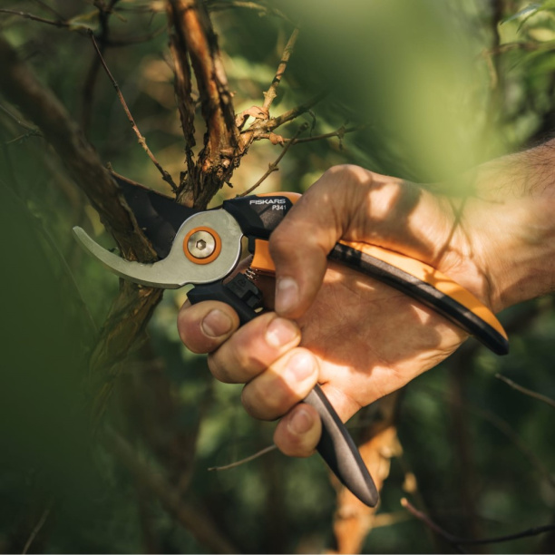 Секатор FISKARS SolidP341 плоскостной от магазина ЛесКонПром.ру