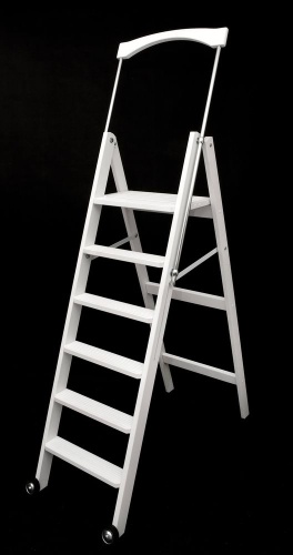 Стремянка деревянная Hoz-Block Серж 6 ступеней Белая (арт. СДР-6Б) от магазина ЛесКонПром.ру