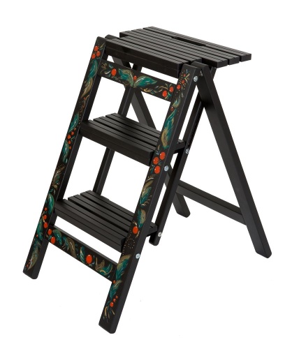 Стремянка-табурет деревянная с широкими ступенями Hoz-Block Микки 3 ступени Хохлома (арт. СДМТ-3Х) от магазина ЛесКонПром.ру
