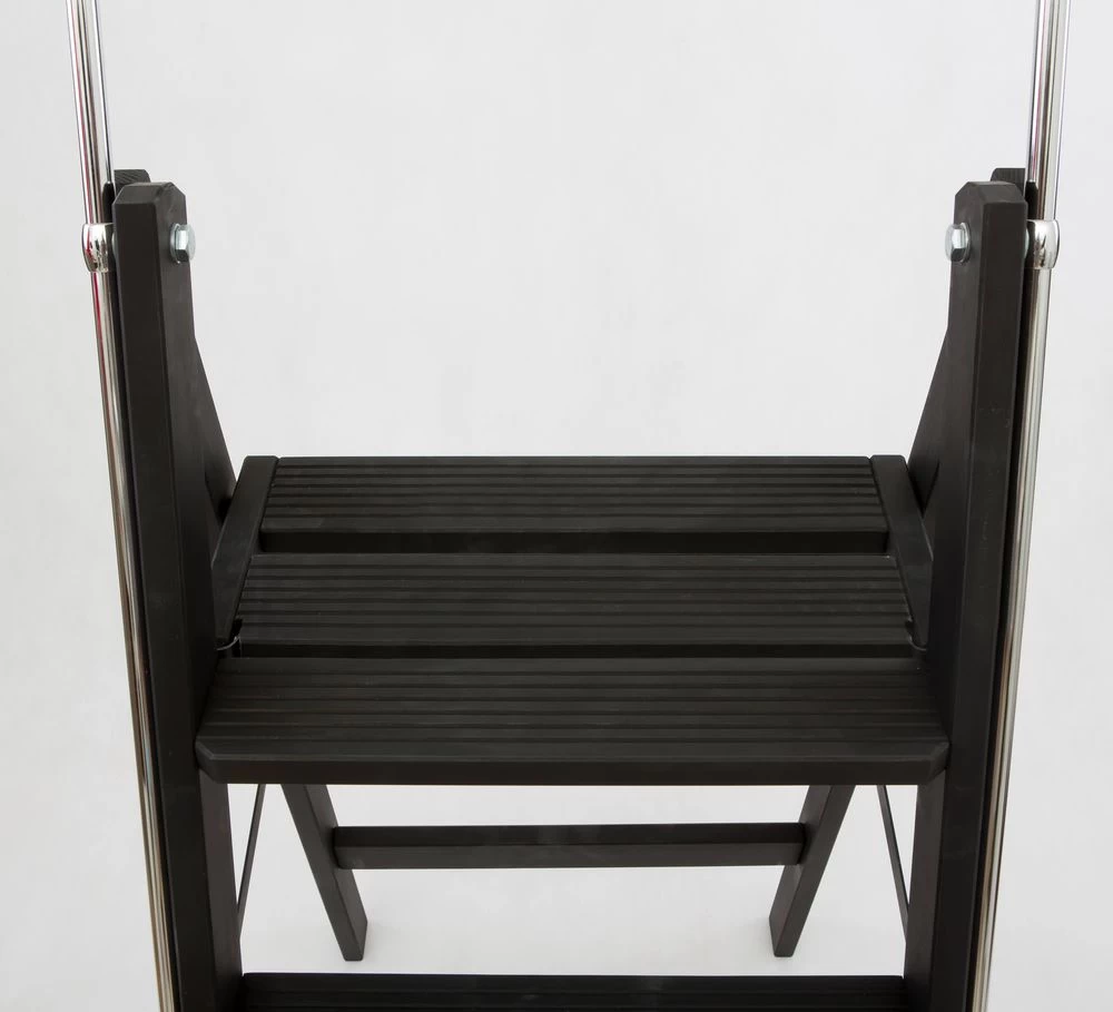 Стремянка деревянная Hoz-Block Серж 4 ступени Черная (арт. СДР-4Ч) от магазина ЛесКонПром.ру