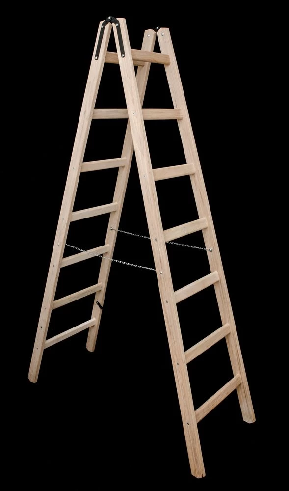 Стремянка двухсторонняя деревянная с перекладинами Hoz-Block Маляр 2х9 ступеней (арт. СДДМ-9) от магазина ЛесКонПром.ру