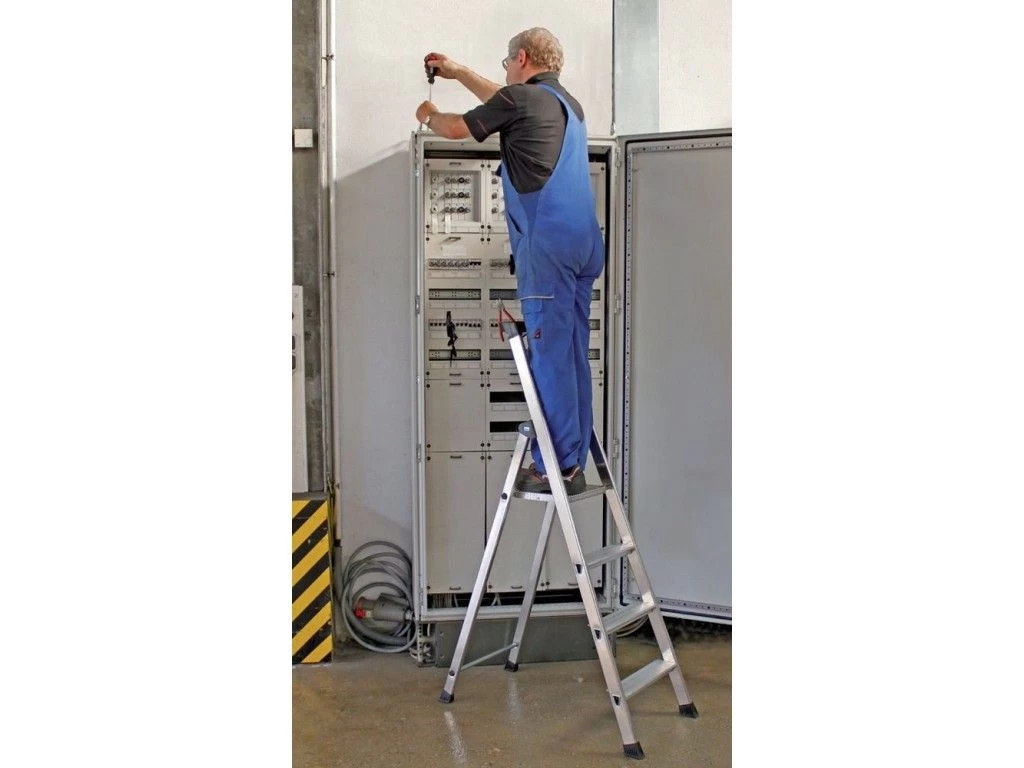 Стремянка алюминиевая Krause Solido 7 ступеней (арт. 126665) от магазина ЛесКонПром.ру