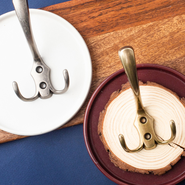 Крючок мебельный KERRON 0050 старинный черненый цинк от магазина ЛесКонПром.ру