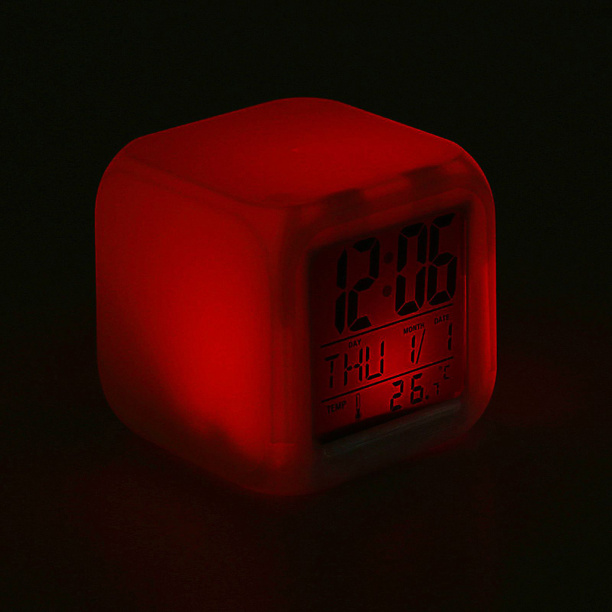 Часы-будильник LuazON 80х80 мм белые от магазина ЛесКонПром.ру