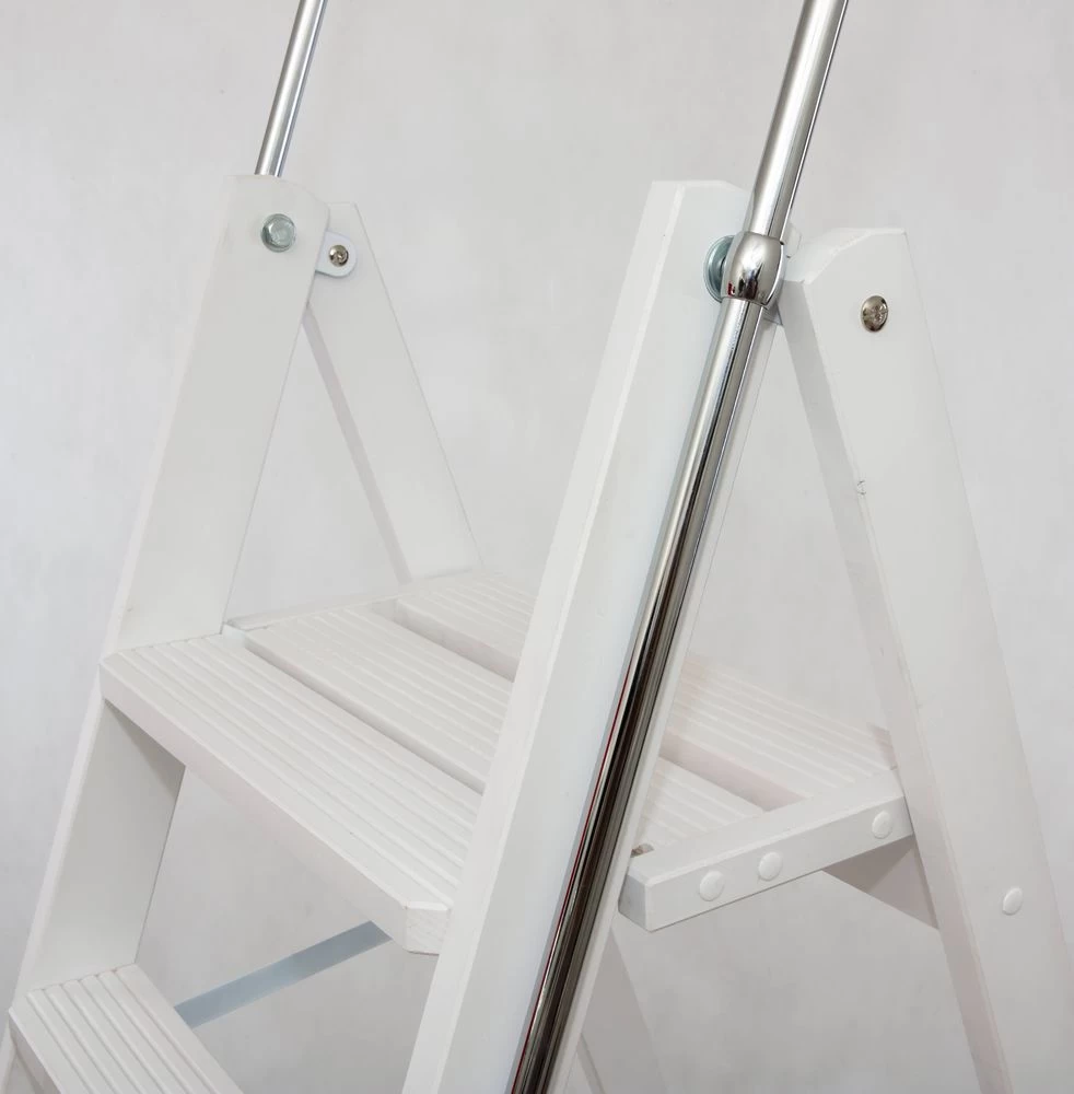 Стремянка деревянная Hoz-Block Серж 6 ступеней Белая (арт. СДР-6Б) от магазина ЛесКонПром.ру