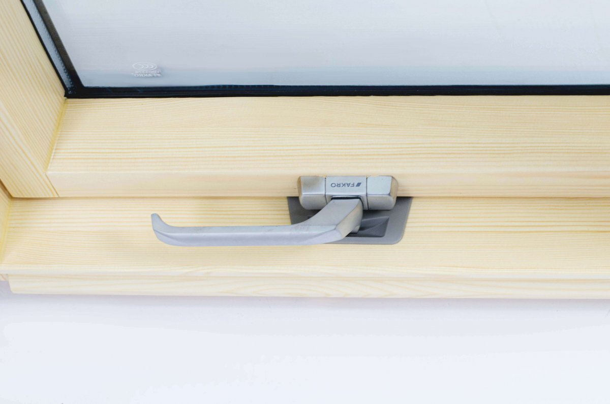 Окно мансардное FAKRO FTP CH 02 55х98 от магазина ЛесКонПром.ру