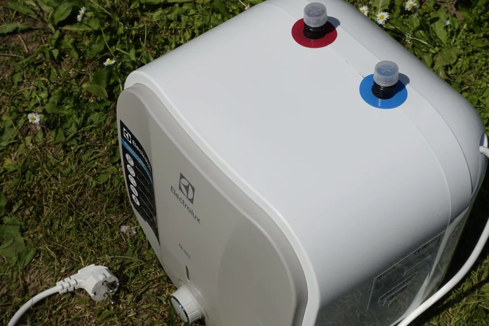 Накопительный водонагреватель Electrolux Q-Bic EWH 10 Q-Bic U электрический от магазина ЛесКонПром.ру