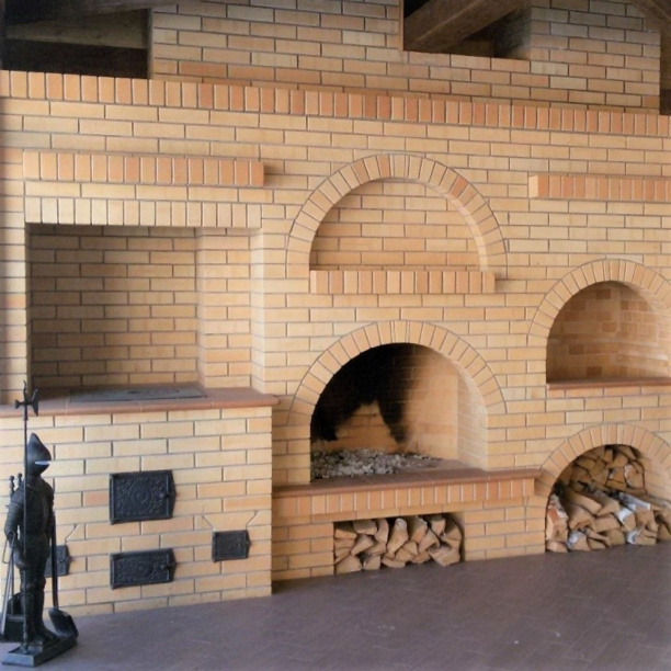 Кирпич огнеупорный ШБ 5 НВО+ 230х114х65 мм от магазина ЛесКонПром.ру