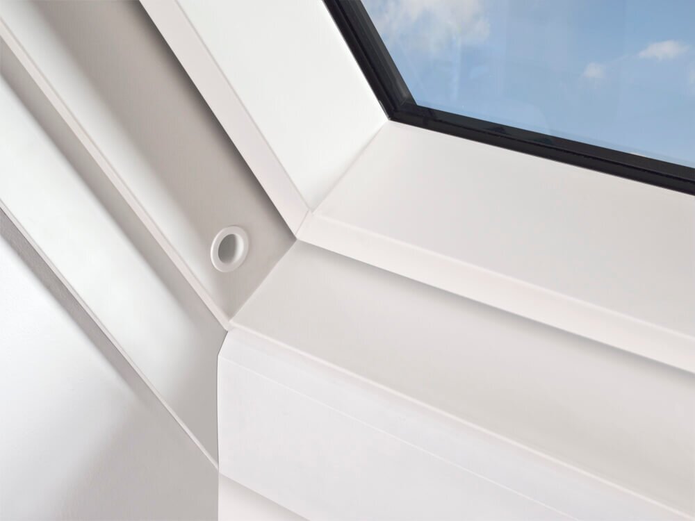 Окно мансардное FAKRO PTP-V U4 02 55х98 от магазина ЛесКонПром.ру