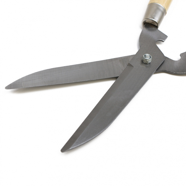 Кусторез садовый с деревянными рукоятками от магазина ЛесКонПром.ру