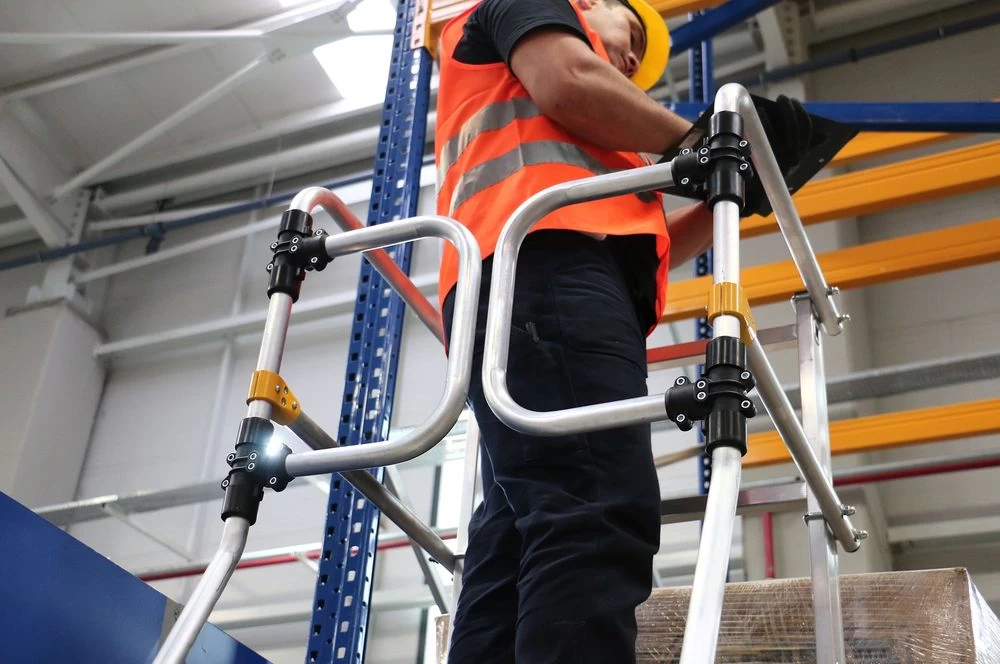 Алюминиевая промышленная платформа 3 ступени CAGSAN односторонняя (арт.RD0012-1,0) от магазина ЛесКонПром.ру