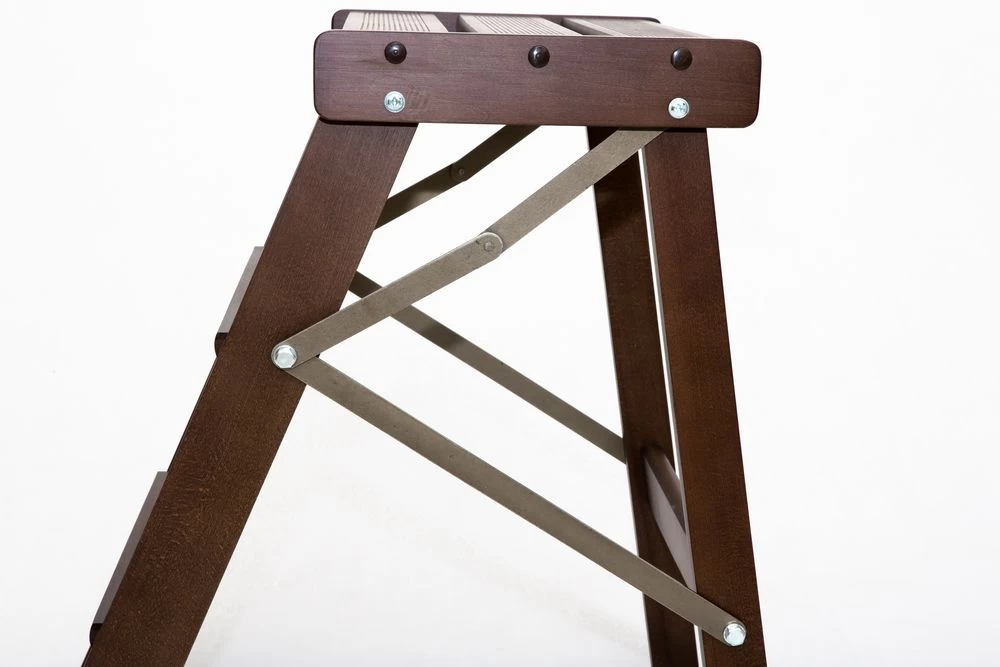 Стремянка-табурет деревянная Hoz-Block Джексон 3 ступени Венге (арт. СДТД-3В) от магазина ЛесКонПром.ру