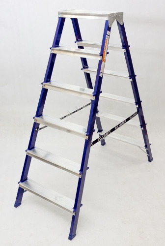 Стремянка стальная  двухсторонняя с алюминиевыми ступенями АЛЮМЕТ  6 ступени (арт. MD8206) от магазина ЛесКонПром.ру