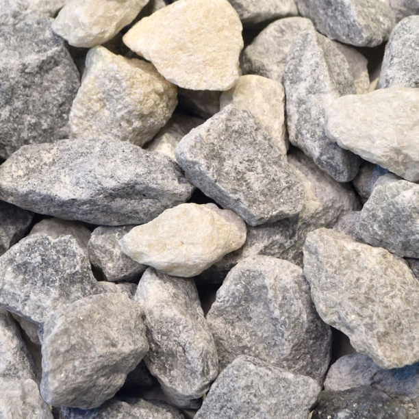 Крошка мраморная 5-20 мм 25 кг серая от магазина ЛесКонПром.ру