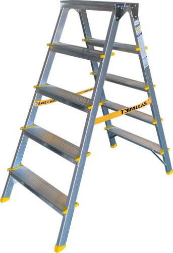 Стремянка  алюминиевая двухсторонняя анодированная Алюмет 5 ступеней арт. APD 9205 от магазина ЛесКонПром.ру