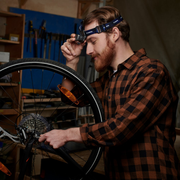 Фонарь налобный VARTA 3 Вт IP54 3xAAA от магазина ЛесКонПром.ру