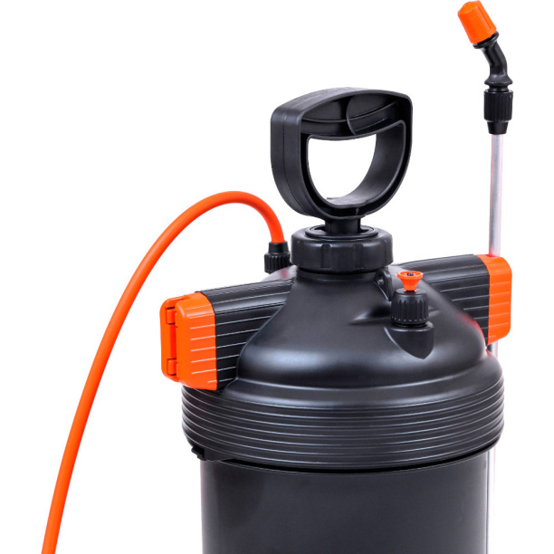 Опрыскиватель помповый Жук Оптима (ОП-220) 9 л от магазина ЛесКонПром.ру