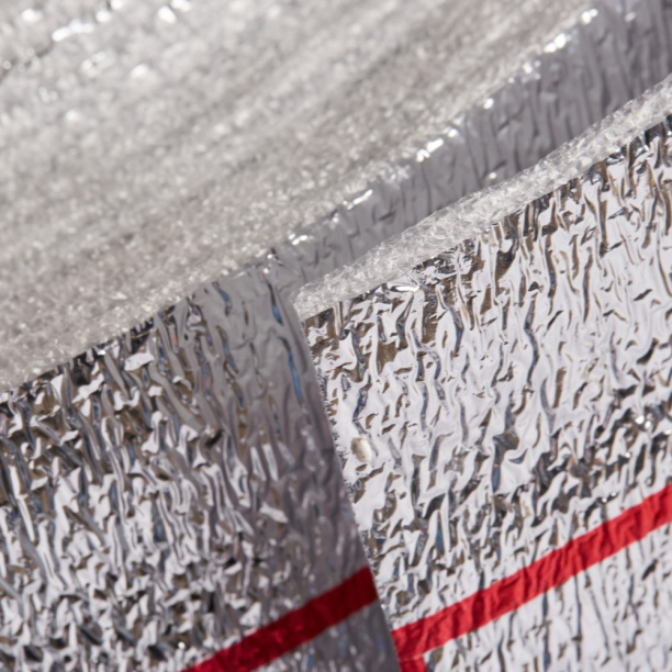 Изоляция отражающая самоклеящаяся фольга 5 мм 1х10 м от магазина ЛесКонПром.ру