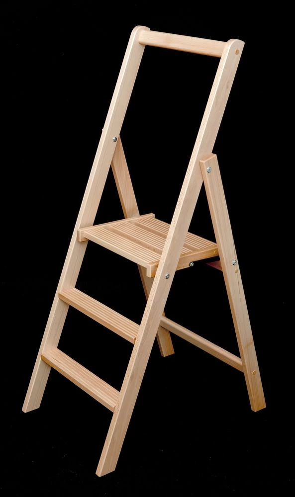 Стремянка деревянная Hoz-Block Батя 2 ступени Светлая (арт. СДБ-2С) от магазина ЛесКонПром.ру