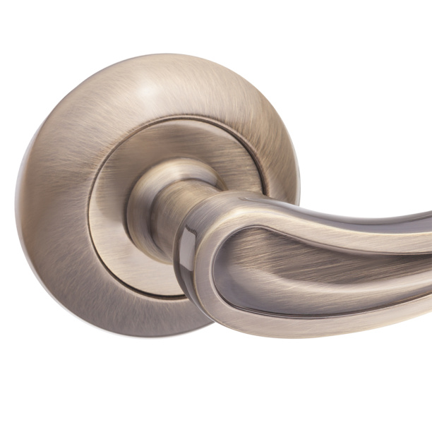 Дверные ручки TIXX Клементина бронза от магазина ЛесКонПром.ру