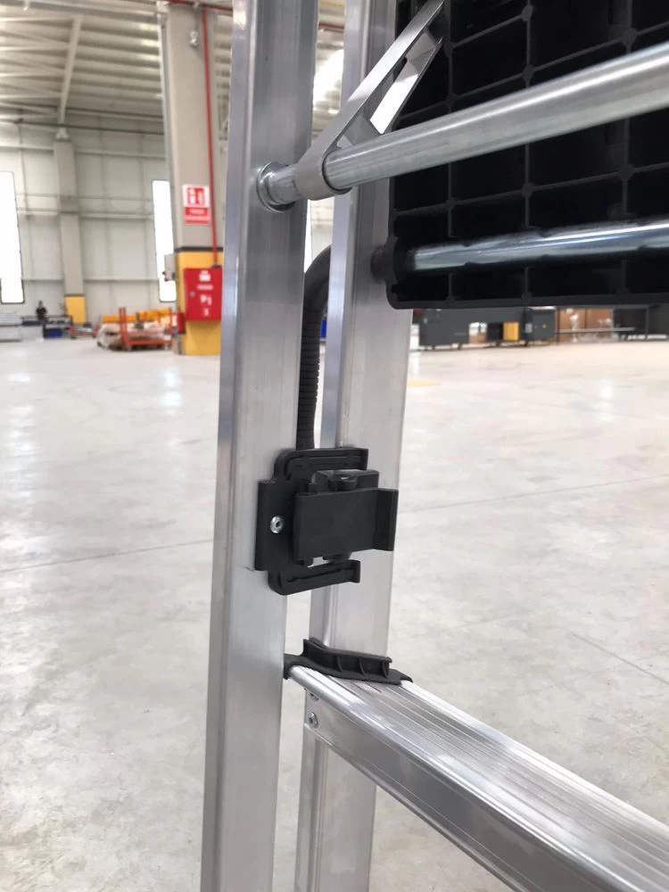 Стремянка профессиональная алюминиевая c лотком Cagsan HAZAR 7 ступеней (арт. HA106) от магазина ЛесКонПром.ру