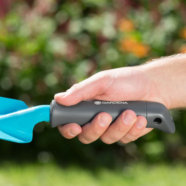 Совок посадочный узкий Gardena Classic 6 см от магазина ЛесКонПром.ру