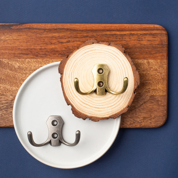 Крючок мебельный KERRON 0020 бронза от магазина ЛесКонПром.ру